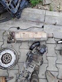 PEUGEOT 4007 CITROEN C CROSS  MITSUBISHI OUTLANDER - 4