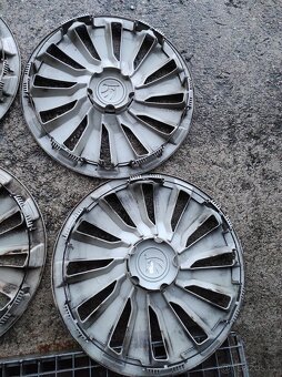 Sada 4 kusů poklic Škoda (16") - 4