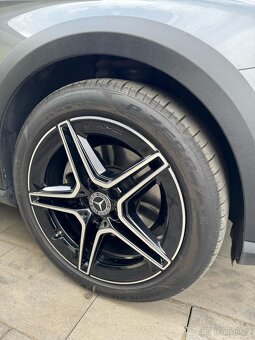Prodám Mercedes-Benz E 220 d AMG SLEVA - 4