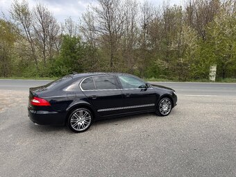 ŠKODA SUPERB 3.6 FSI V6 4X4 NAVI-ALCANTARA-PARK - 4