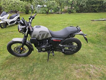 Royal Enfield Scram 411 - 4