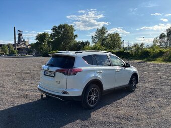 Toyota Rav4, 2,5 hybrid, 4x4, ČR, 12/2017, 116 000km - 4