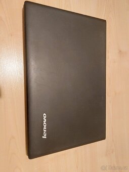 Lenovo Ideapad G700 17" notebook 8GB RAM SSD Intel i5 - 4