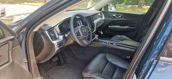 Volvo XC60 Momentum Pro D4 AWD rok 04/2019 - 4