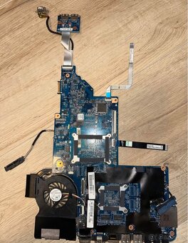 základní deska HP - 4