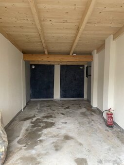 Dlouhodobý pronájem garáže po kompletní rekonstrukci - 4