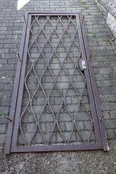 Bezpečnostní mříž na dveře - 4