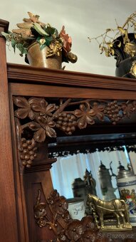 Starožitná skříň/kredenc - 4