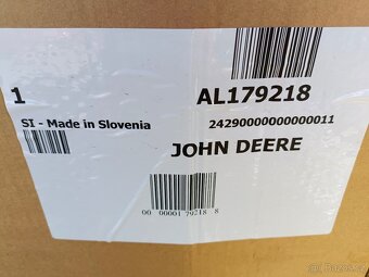 Palivová nádrž JD 6. 325l - 4