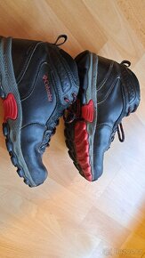 Columbia 37 - 4