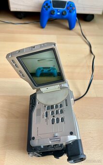 Videokamera SONY DCR-TRV10E Video8/Hi8/Digital8 - 4