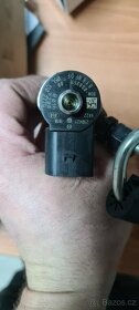 05L 130 277 L vstřikovač Originální díl - 4