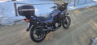 Honda vf750sports výměna - 4