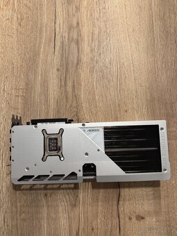 GIGABYTE Aorus Master RTX 5080 ICE - 4