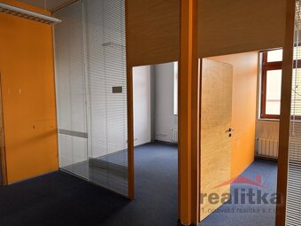 Pronájem kancelářských prostor 117m2 s recepci, Růžová, Opav - 4