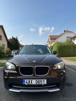 BMW X1 2,0D 130KW N47 Marrakesh brown, červená kůže - 4