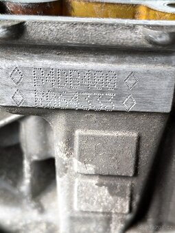 Blok motoru 1,0 sce Dacia - 4