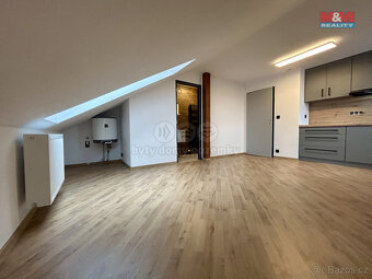 Pronájem bytu 1+kk, 24 m², v Klatovech, Luby - 4