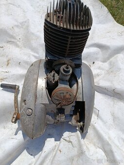 Jawa 250 kyvacka motor - 4