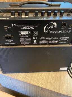 FENDER BRONCO 40 BASOVÉ MODELINGOVÉ KOMBO - 4