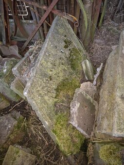 Opracované pískovcové kameny- zárubně, futra - 4