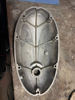Jawa Čz 125/355 - 175/356 - víka motoru - 4