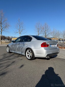 Bmw e90 330i - 4