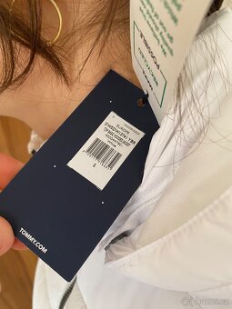 Tommy Hilfiger - 4