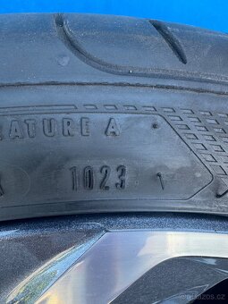 Octavia RS IV 225/40 R19 - 4