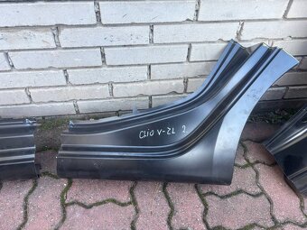 Zadní levý blatník a práh Renault Clio V/5 - 4