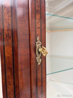 rohová vitrina Neobaroko - 4