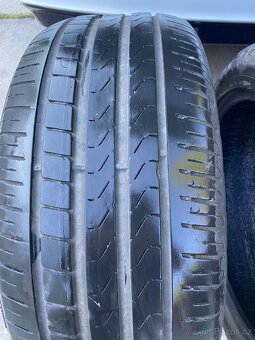 Pneu Pirelli 255-45-19 - 4