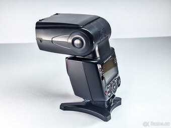 Blesk Nikon SB-700 - 4