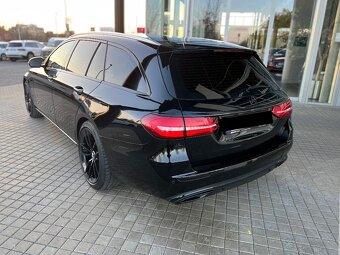 MERCEDES-BENZ E220d - 4