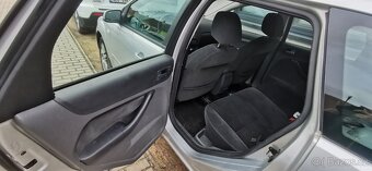 Ford Focus 1.6 85kw r.2005 - 4