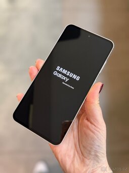 Samsung galasy S24FE - 4