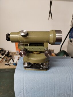 Nivelační přístroj MEOPTA - 4