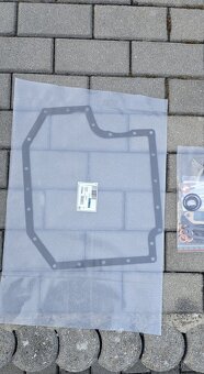 Tĕsnĕni motoru original jaguar xj12 - 4
