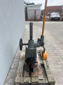 Ruční hřebenový lis LRH 2 - 4