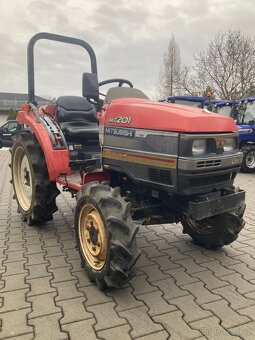 Japonský traktor Mitsubishi MT-201 - 4