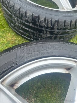 Pneu 225/45 R17 - 4