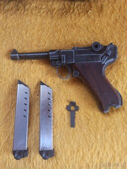 Expanzní pistole Luger P08 - 4