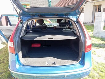 Prodám Hyundai i30 Combi - 4