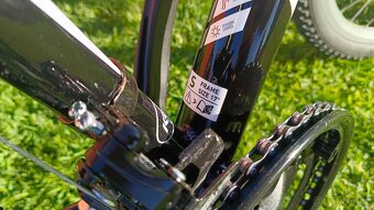 Horské kolo 26" KROSS černé - 4