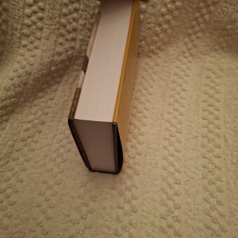 Království kniha Jo Nesbo - 4