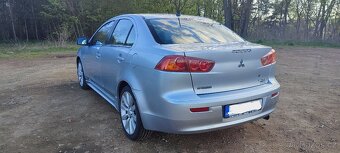 Mitsubishi Lancer 2DI-D - 4