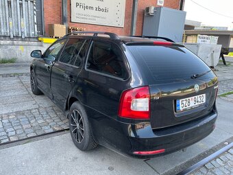 Škoda Octavia II 1.6 TDI lehce bouraná, plně pojízdná - 4
