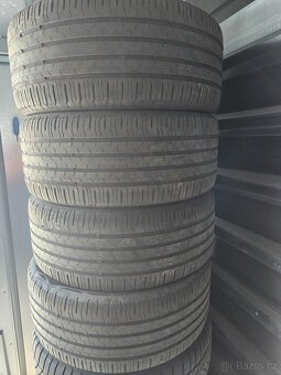 245/45/18 - 4