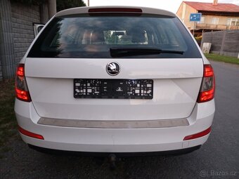ŠKODA Octavia kombi 1,2 benzín 77kw - 4