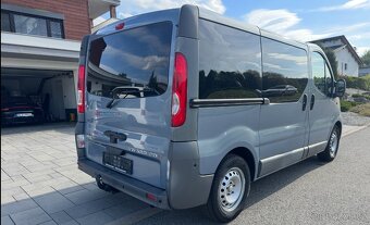 Opel Vivaro 2.5 CDTI 84 KW 9 MÍST - 4